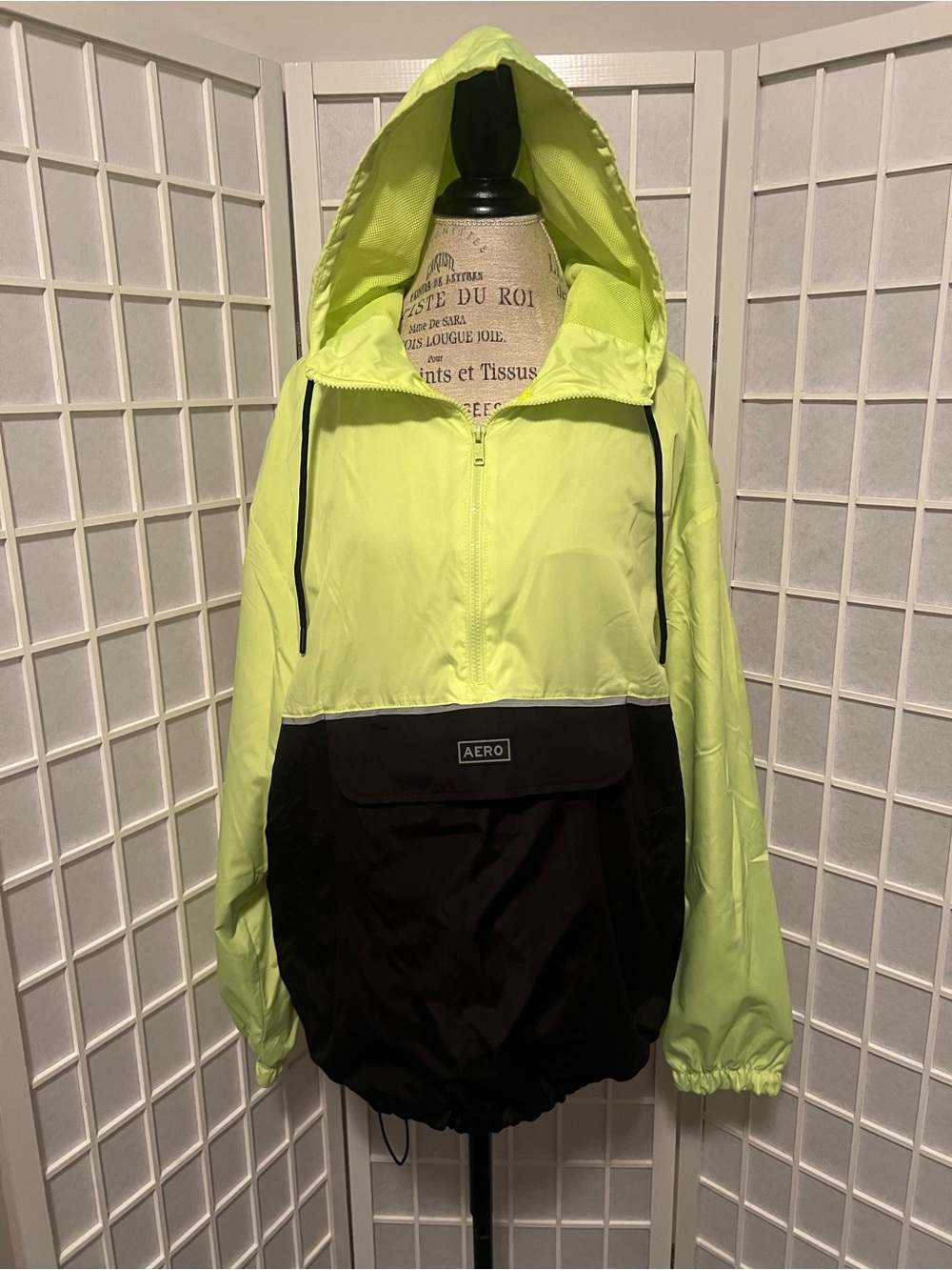 Aeropostale Lime and Black Pullover